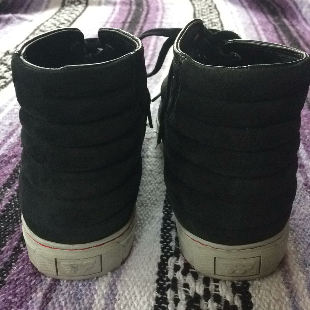 PF Flyers - Picture 3 of 7